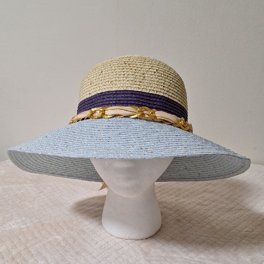 Stylish Two-Tone Straw Hat with Purple Band